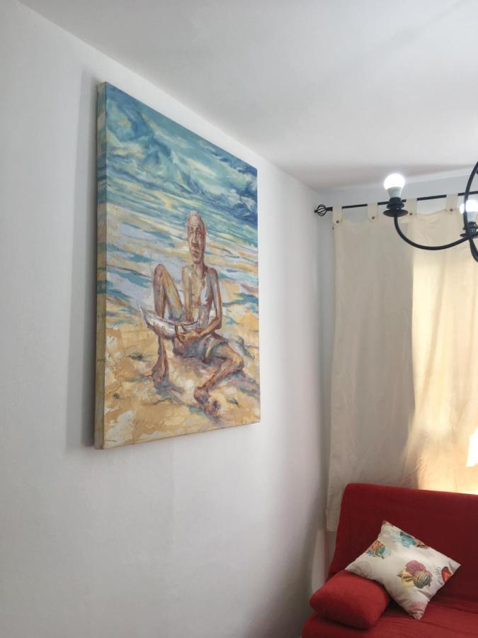 Estudio Del Pescado En El Charco أرّاثيفي المظهر الخارجي الصورة